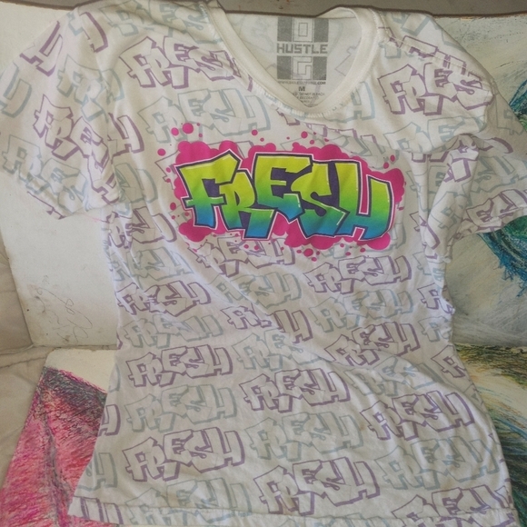 Size Medium Tshirt Fresh by Hustle - Picture 1 of 1